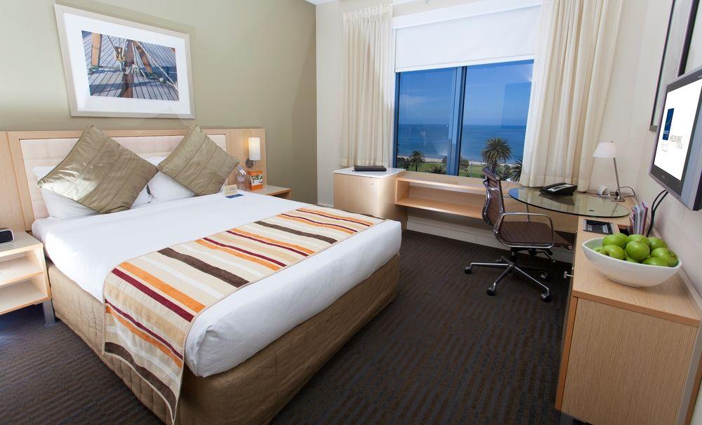 Novotel Melbourne St Kilda Exteriör bild