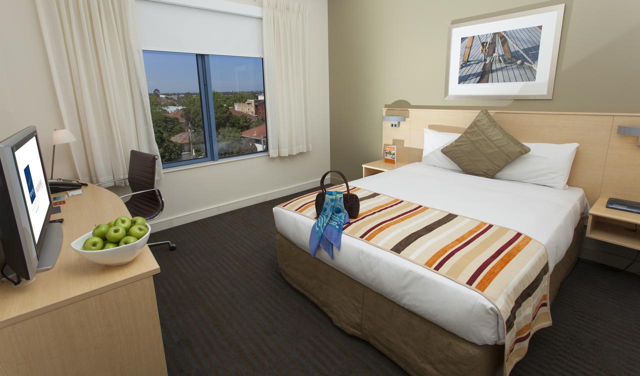 Novotel Melbourne St Kilda Exteriör bild